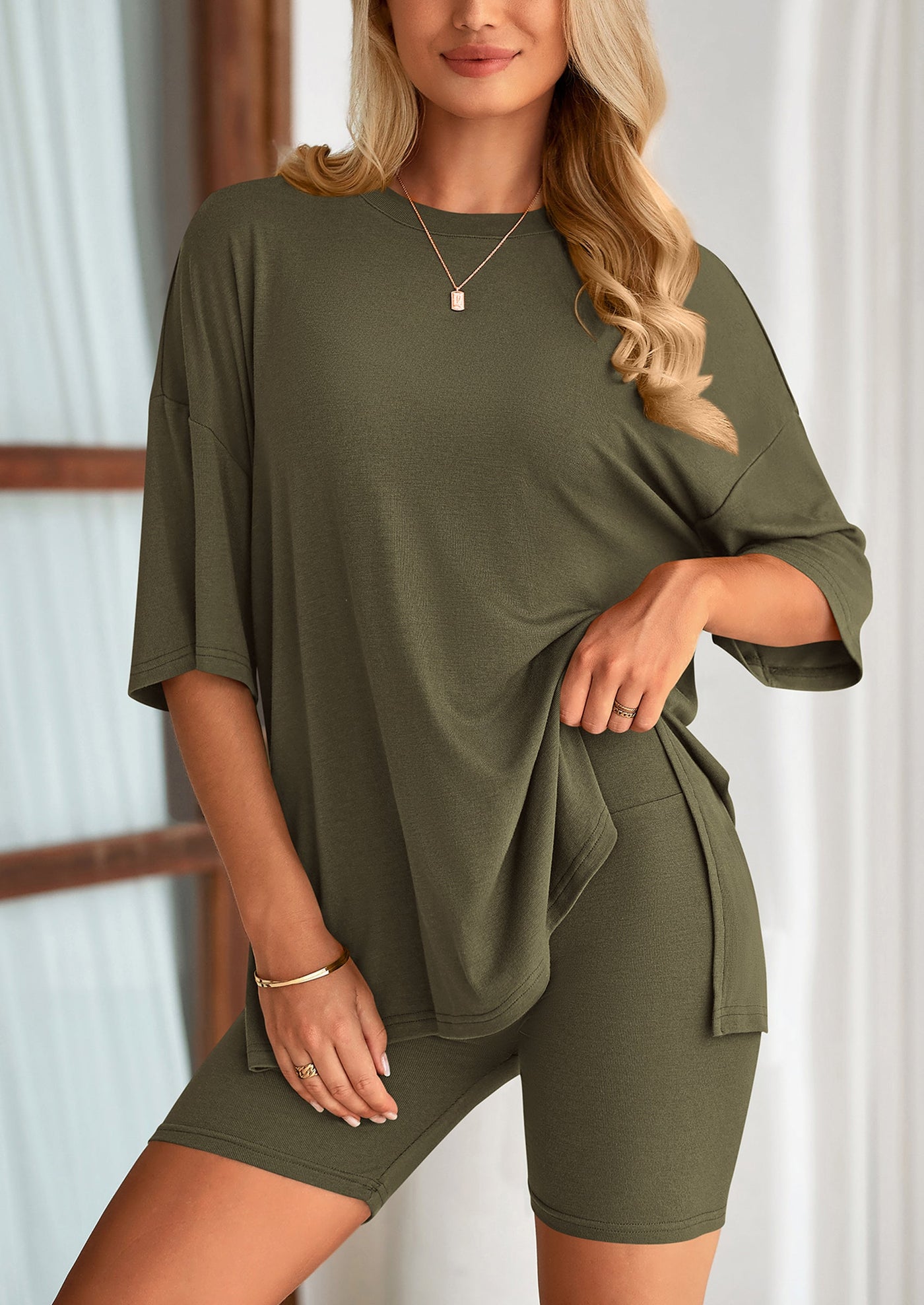Oversized Set - Soft Tee & Stretch Shorts