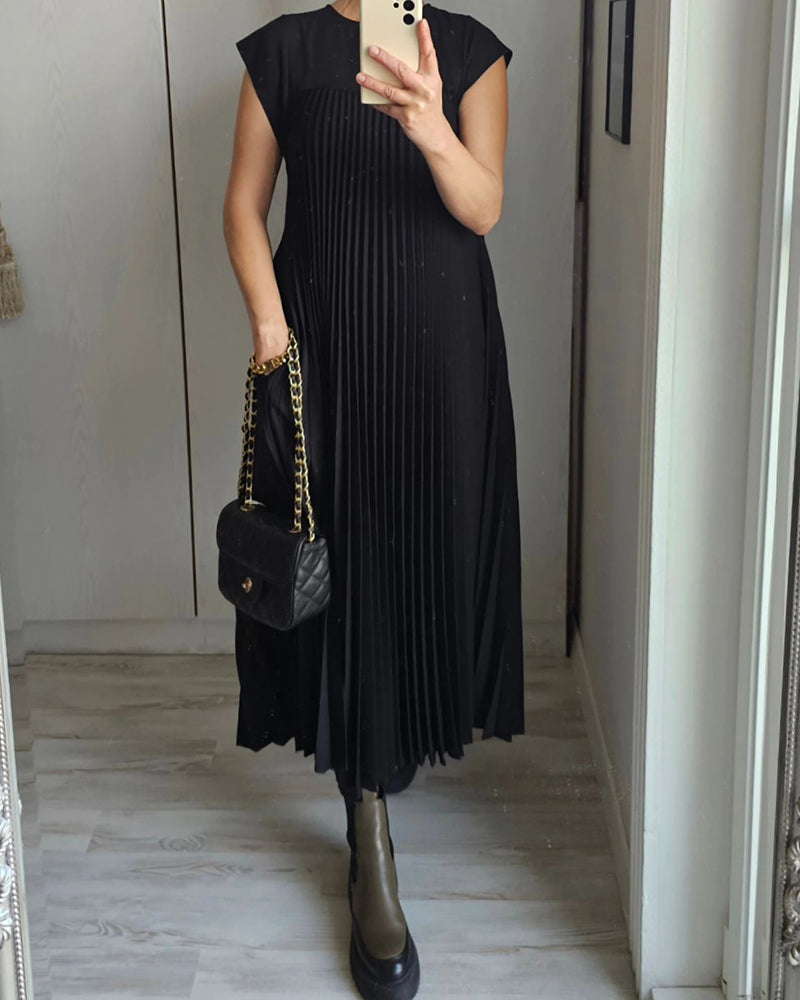 Amelia - Pleated Dress