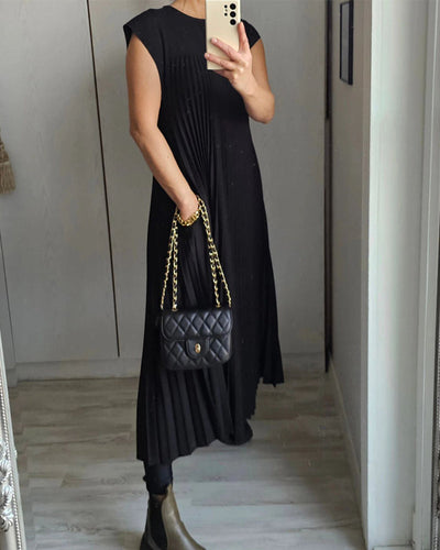 Amelia - Pleated Dress