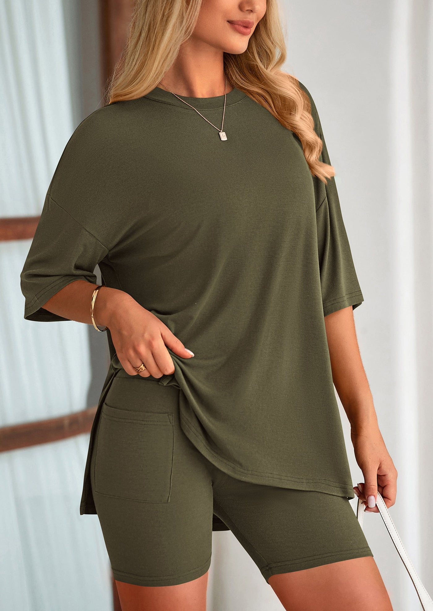Oversized Set - Soft Tee & Stretch Shorts