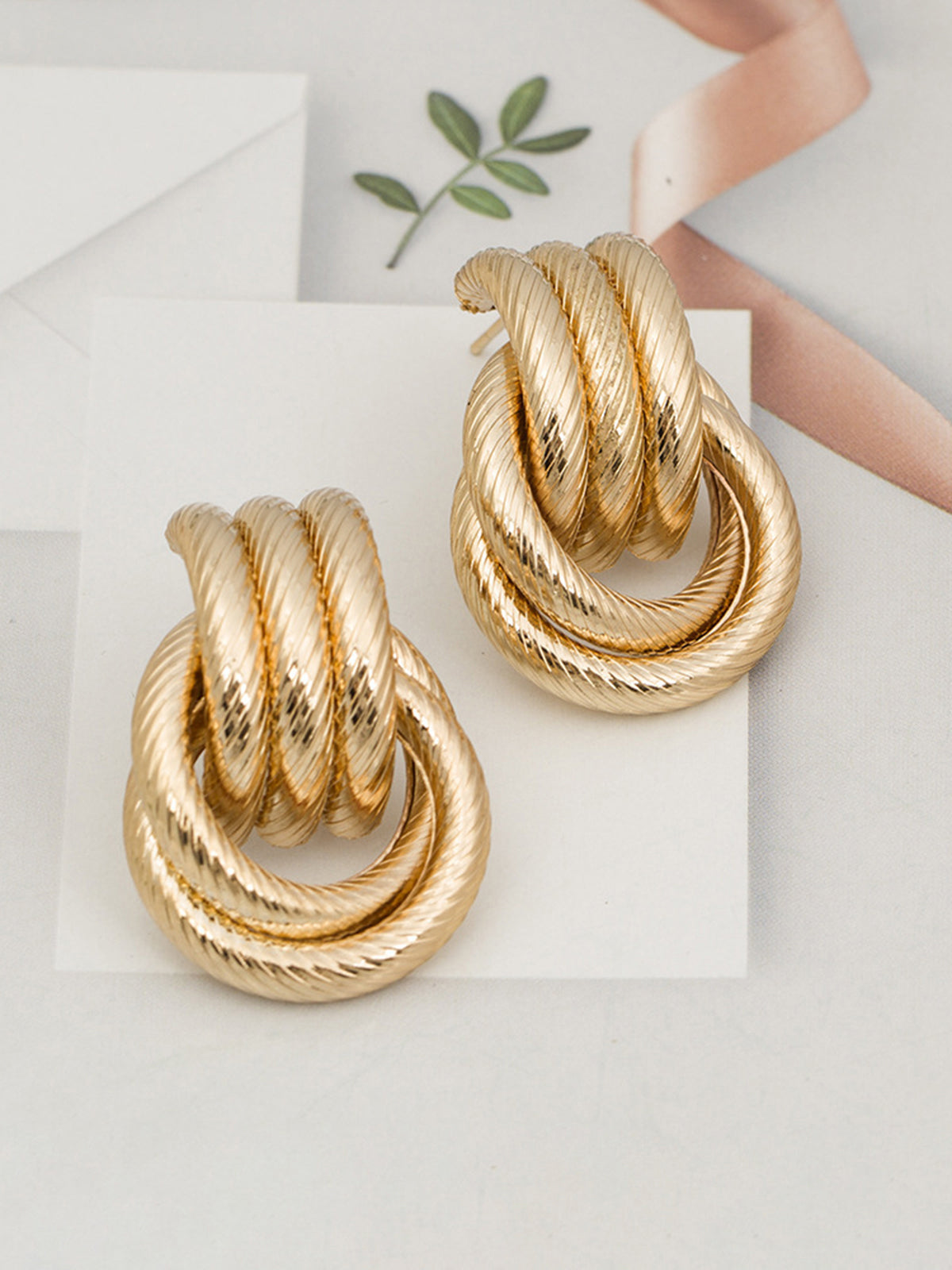 Kyrell | Twisted Studs