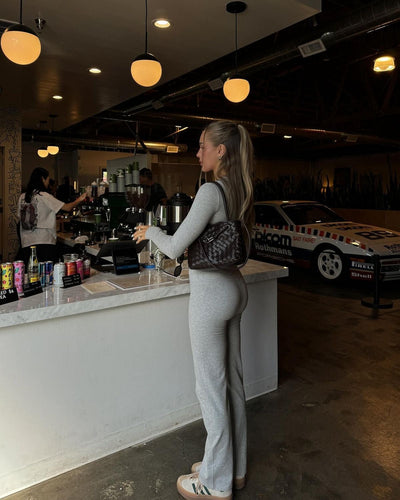 Fitted top and pants set "Weekend Getaway" – Chic & casual
