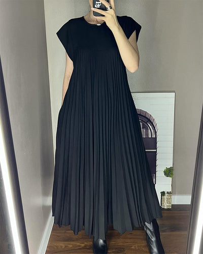 Amelia - Pleated Dress