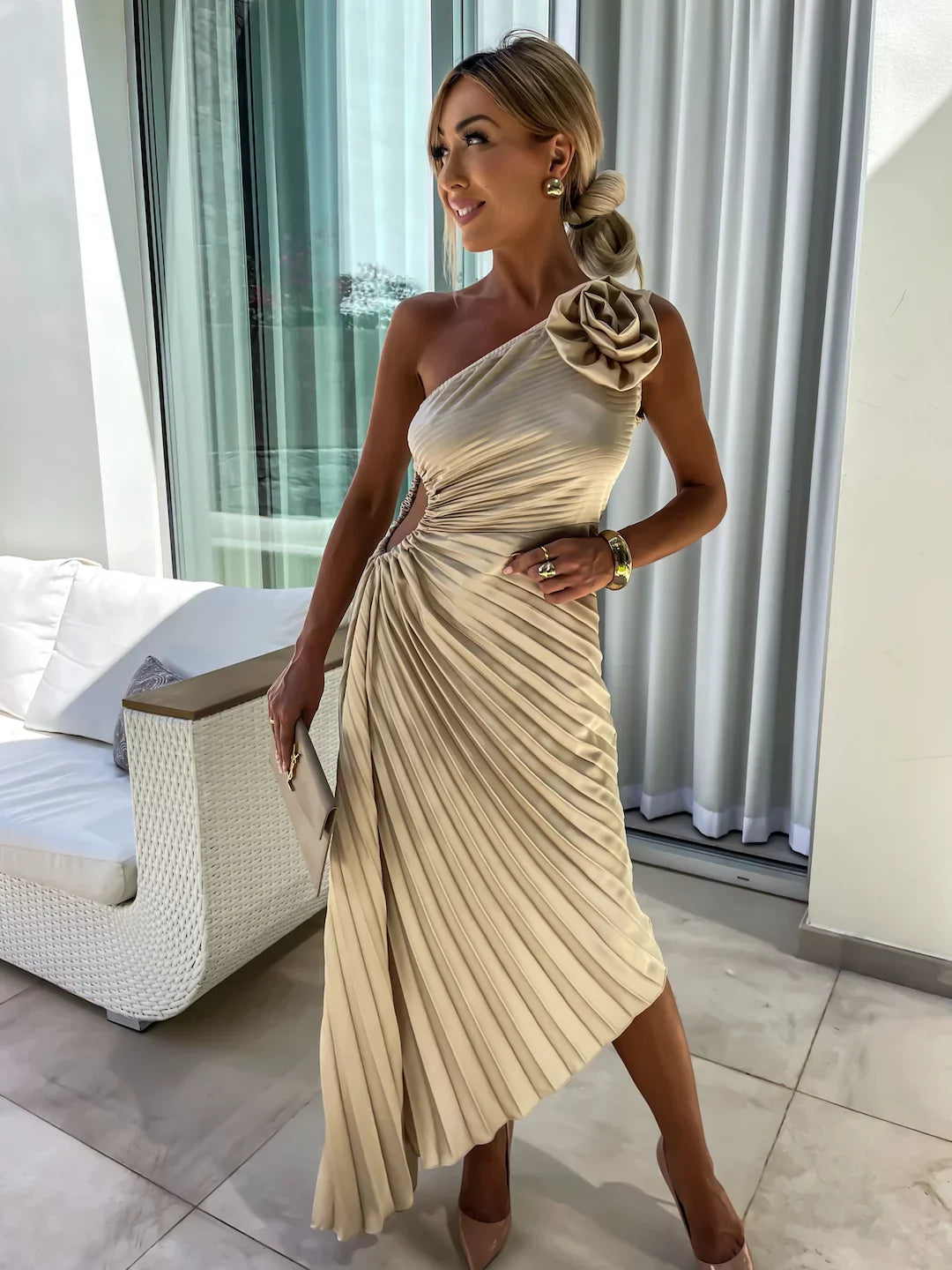 Lizbeth | Flower One Shoulder Dress
